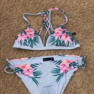 ✰ pacsun bathing suit!